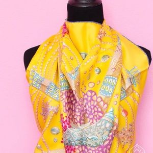 NEW🔥Authentic 🔥New Hermes Yellow Twill Silk 90 cm Chemins de Corail Scarf